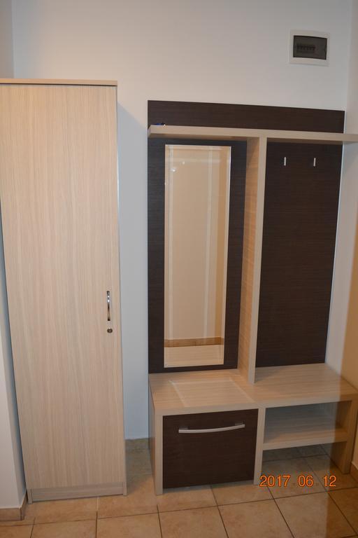 Gobe Apartman Hajduszoboszlo Exterior photo